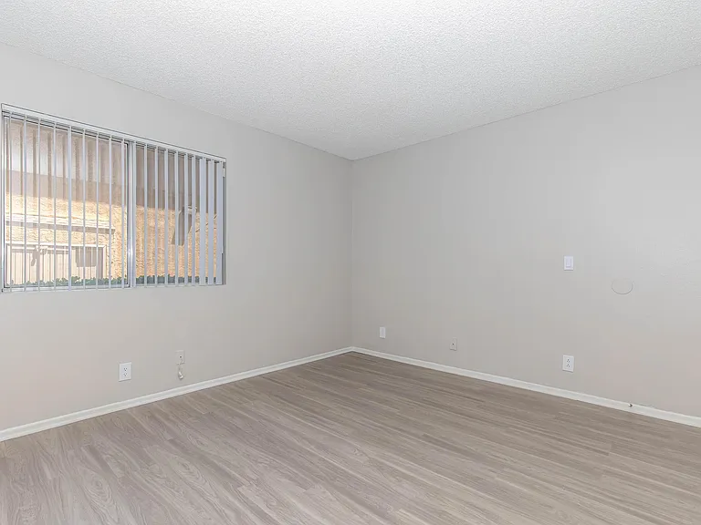 Sienna Heights — Photo 32