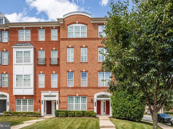 23694 Hopewell Manor Ter, Ashburn, VA 20148