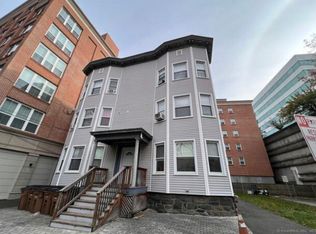 14 Relay Pl #R3, Stamford, CT 06901