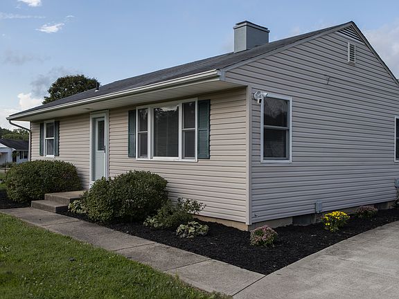 3rd image of 18 N Fork Dr