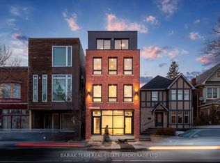 656 Annette St #301-W02, Toronto, ON M6S 2C6