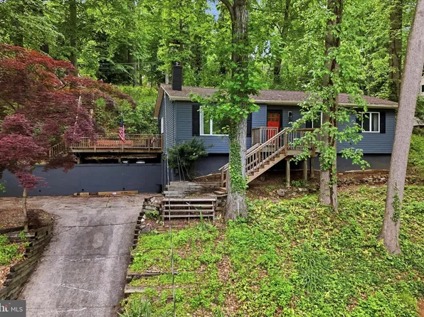 2738 Creek Rd, Langhorne, PA 19053
