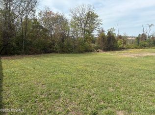 14 Apple Ln, Danville, PA 17821