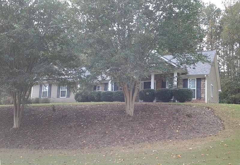 1st image of 47 Wood Farm Dr
