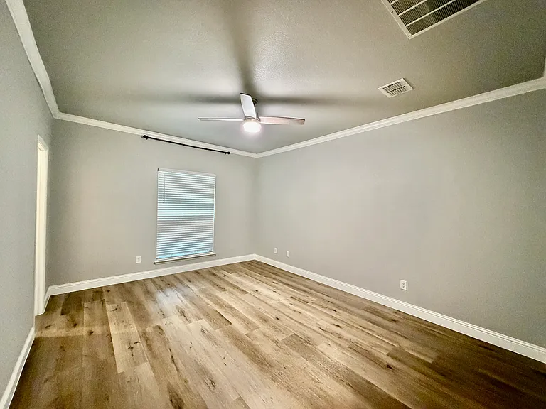 9220 Stewart St — Photo 23