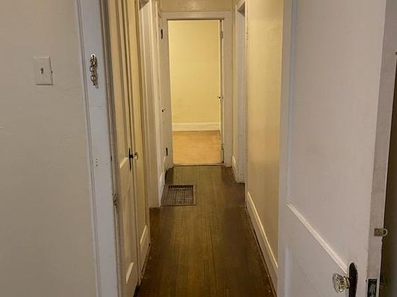 3rd image of 309 13th Ave W #B