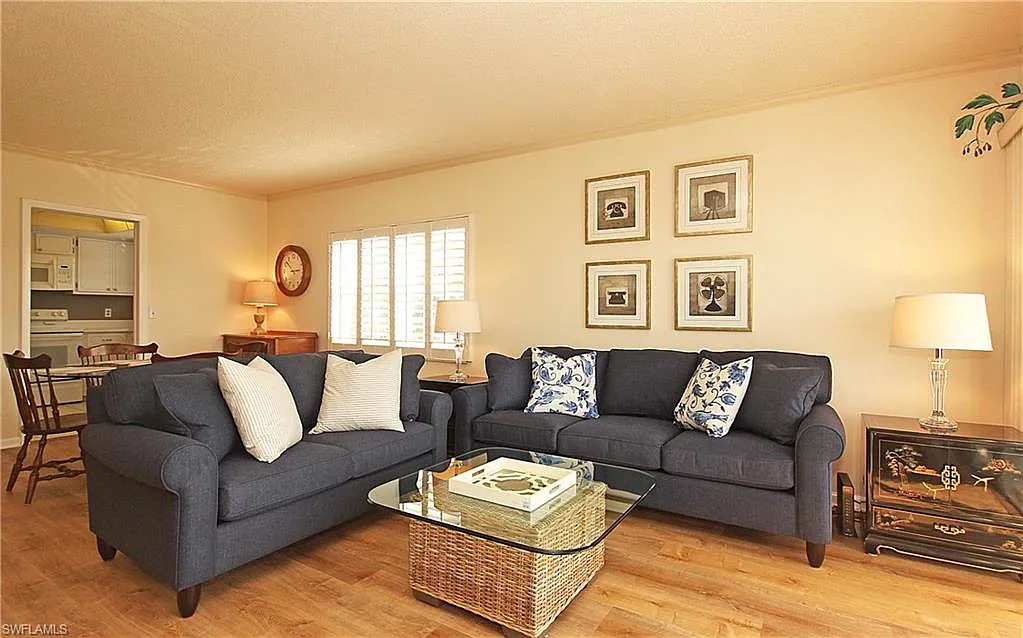 2 bed, 2.0 bath, 1115 sqft, $8,000 — Photo 4
