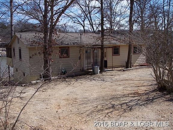 3rd image of 824 Grace Ln