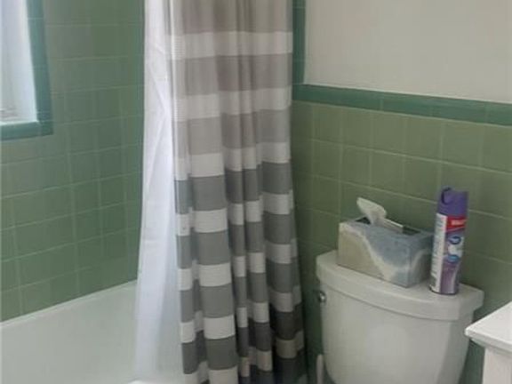 5th image of 4228 N Ocean Dr APT 28