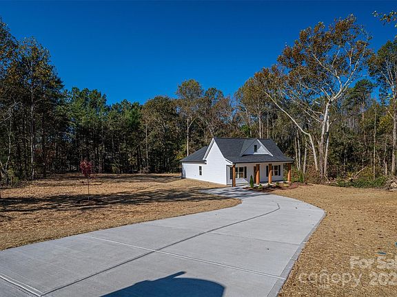 2nd image of 105 Biggerstaff Ct