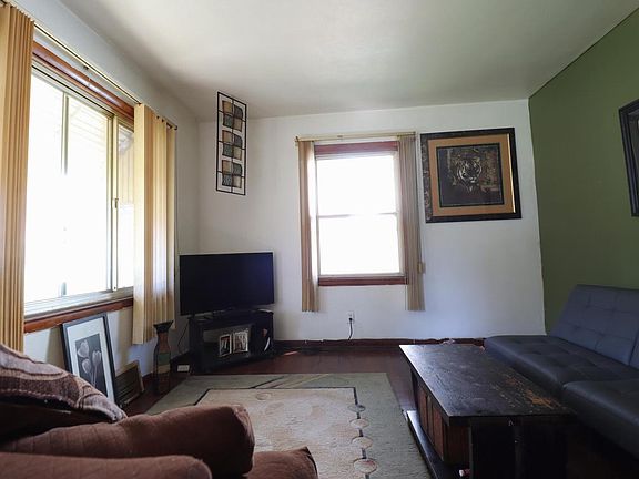3rd image of 5852 N 35th STREET