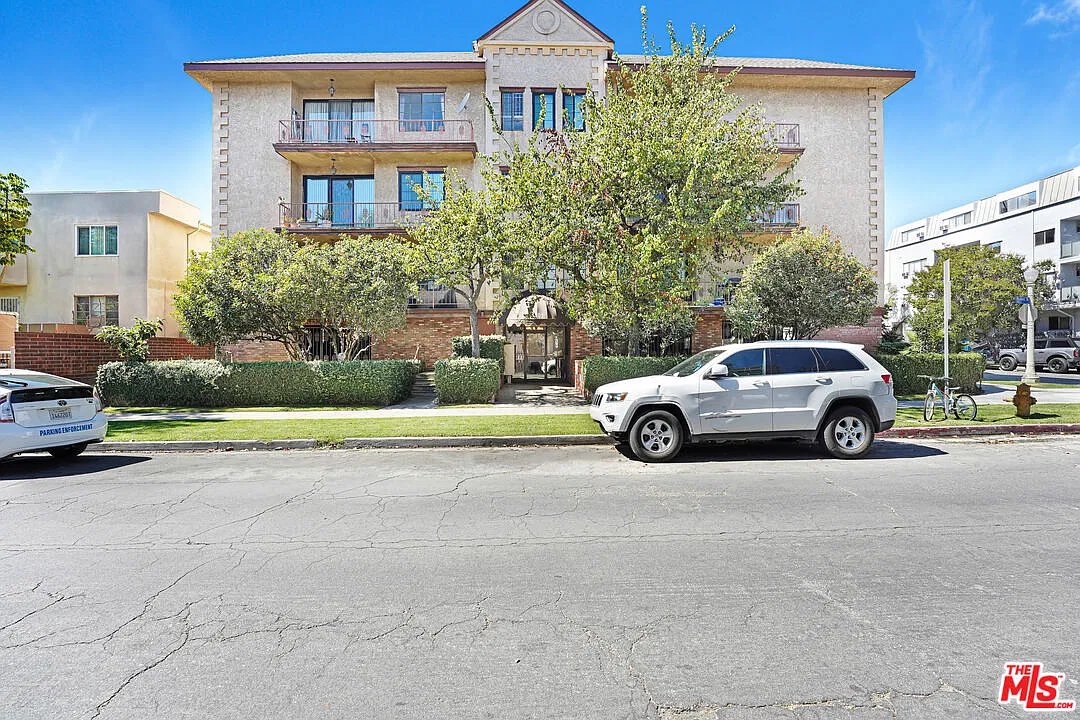 2 bed, 2.0 bath, 1479 sqft, $4,000 — Photo 1
