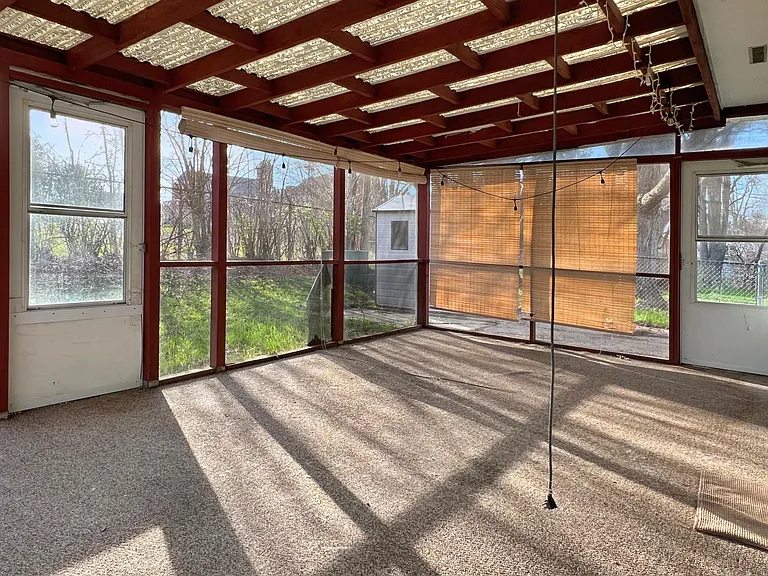 Screened In Patio