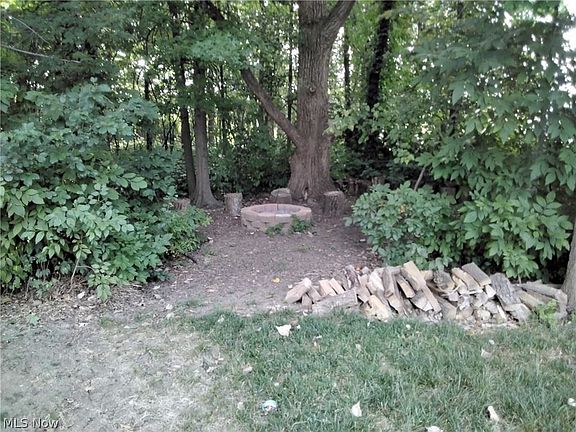5th image of 329 Westporte Pl