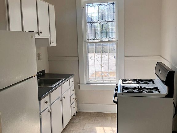 2nd image of 820 Elmwood Ave APT 2