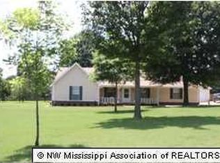 8411 Oakwood Ln, Olive Branch, MS 38654