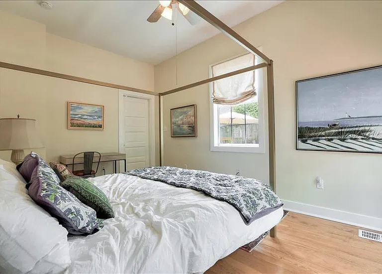 Mater bedroom