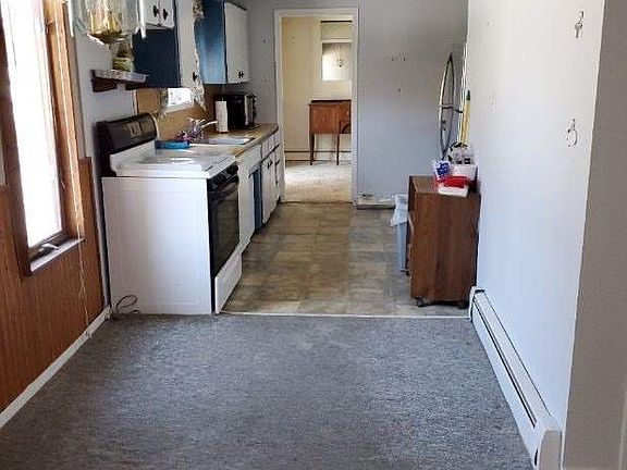 4th image of 40 Nadine Ln