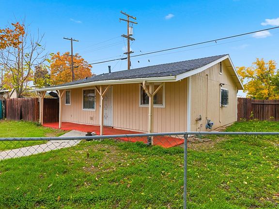 3rd image of 411 Sierra Dr