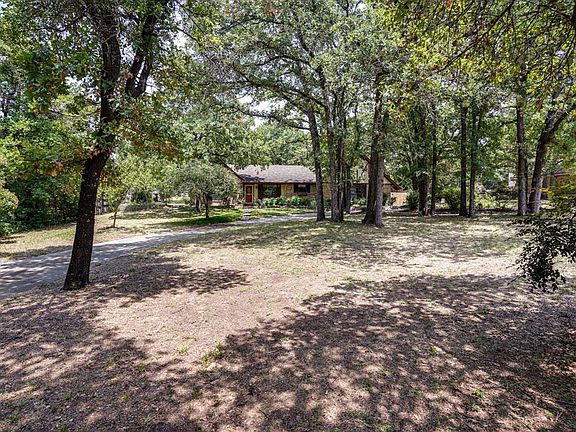 3rd image of 1591 Randol Mill Ave