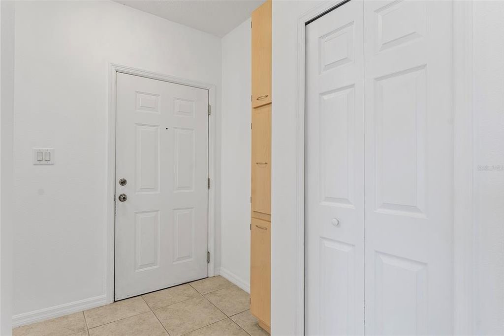 495 Las Cortes Ln APT 201, Orlando, FL - View 6