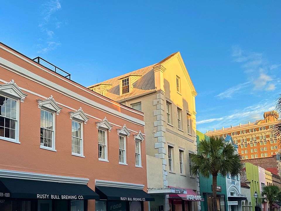 Luxury retailer Gucci opens in new location in downtown Charleston