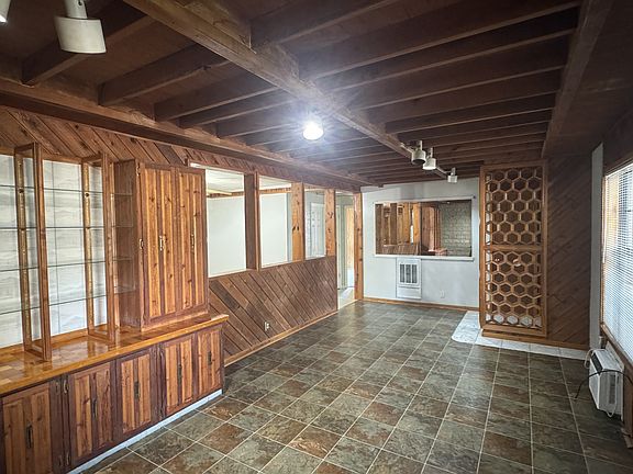 5th image of 312 Roosevelt Ave