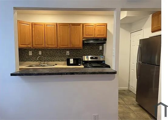 2614 S 72nd St — Photo 14
