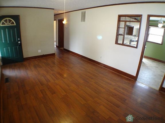 4th image of 4225 Tacoma Ave
