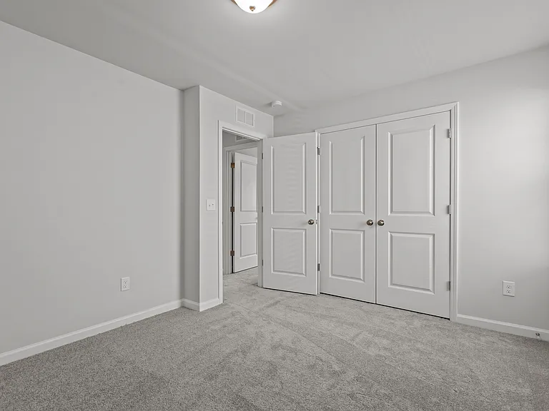 5860 Woodlawn Dr — Photo 19