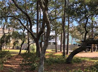 302 Sellers St, Oak Island, NC 28465
