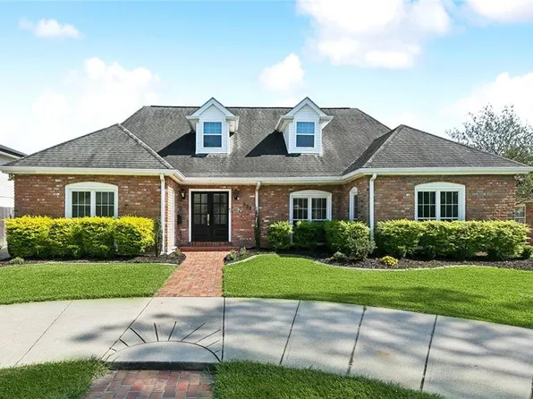 921 Christana Pl, Gretna, LA 70056