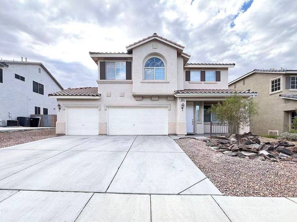 1st image of 985 Gold Bear Dr