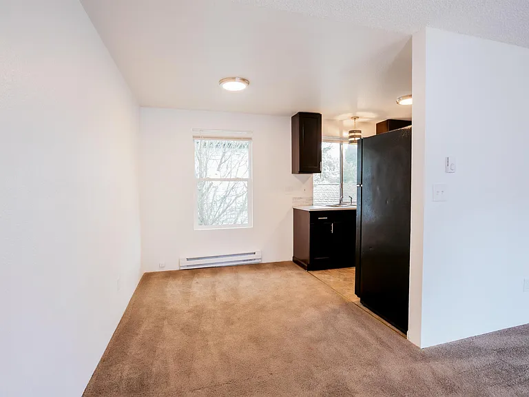 1506 S G St #3 — Photo 5