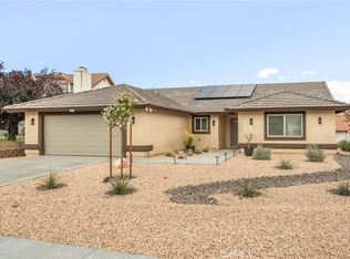 15770 Nassau Dr, Victorville, CA 92395