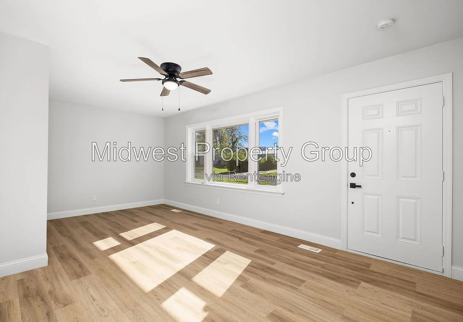2 bed, 1.0 bath, 816 sqft, $1,395 — Photo 3