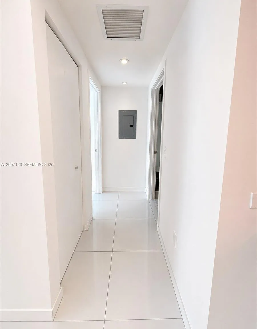 1100 Millecento Residence — Photo 4