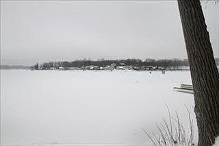 3rd image of 1385 W Gull Lake Dr