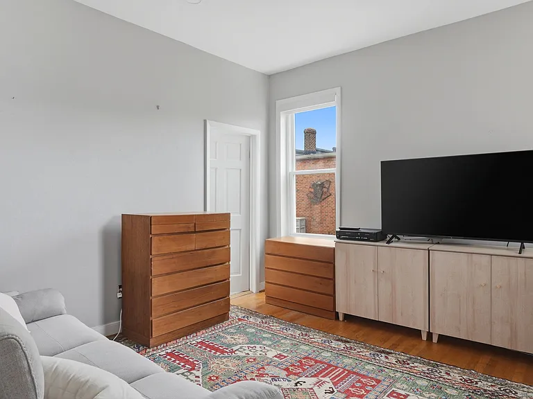 404 N Shields Ave — Photo 26
