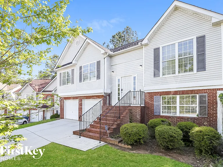 3640 Palisade Park Dr — Photo 2