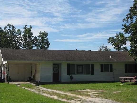 2nd image of 14 Horseshoe Ln
