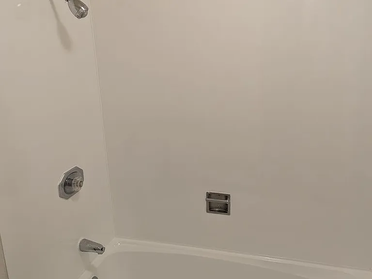 Eastlake Apartments — Photo 56