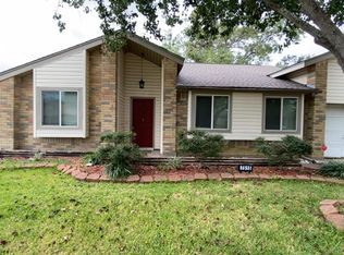7515 Shoshone Dr, Baytown, TX 77521