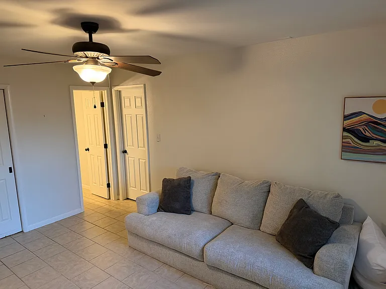 1230 N Lewis Ave — Photo 24