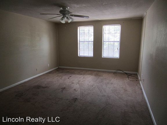3rd image of 100 Lankford Cir APT B4