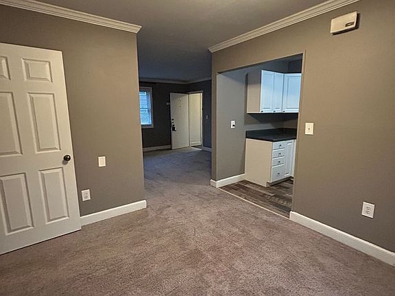4th image of 100 Lewis Dr Unit 2B