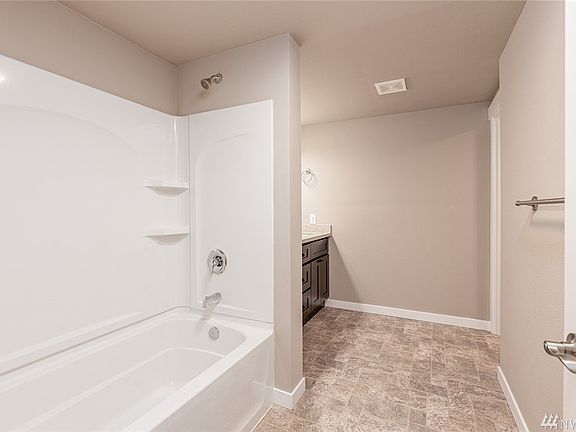 3rd image of 1603 Susan Ct SE
