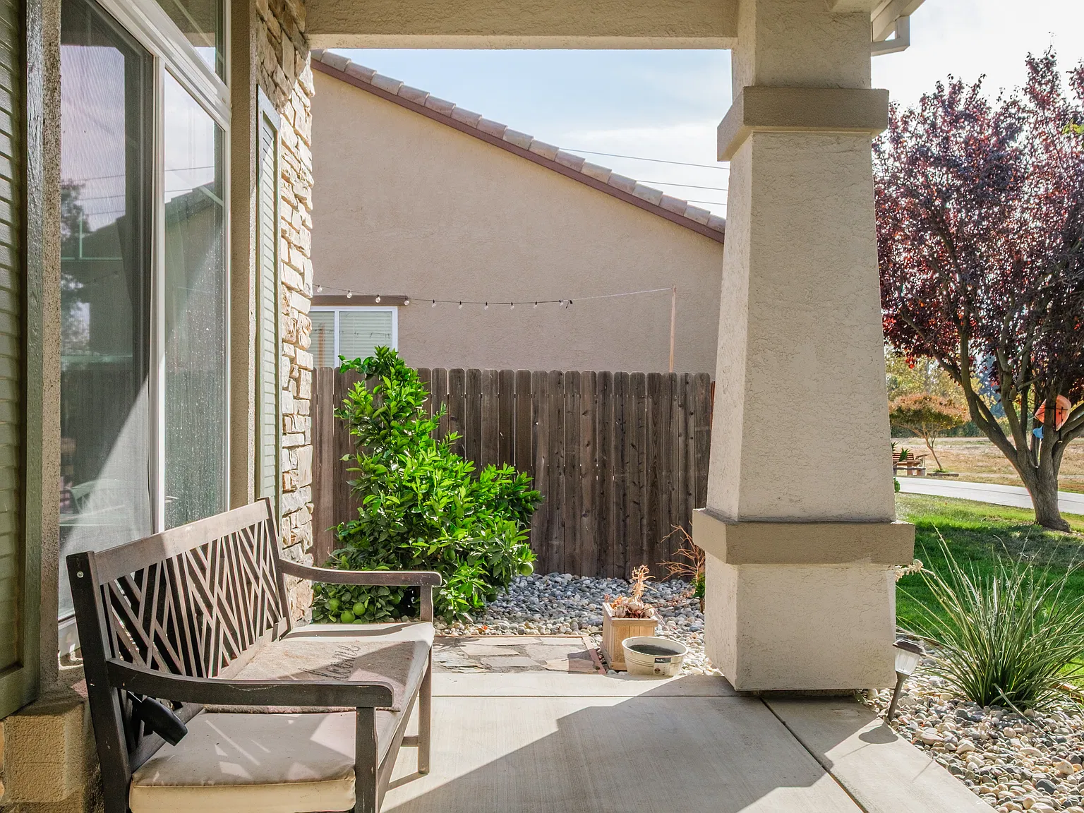 4 bed, 2330 sqft, $3,195 — Photo 4