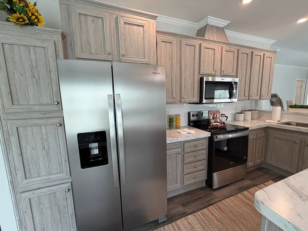 3 bed, 2.0 bath, 1250 sqft, $1,499 — Photo 4