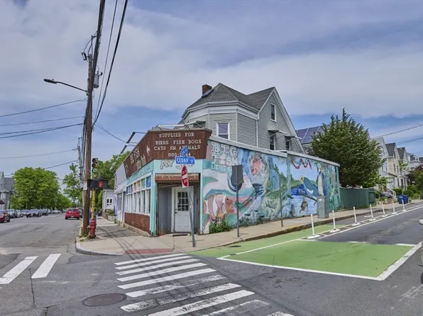 55 Elm St, Somerville, MA 02144